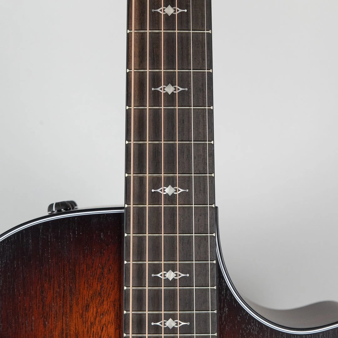 Acoustic Guitars Taylor 322ce 12-Fret, V-Class Bracing (1201062070) 8 Acoustic Guitars Taylor 322ce 12-Fret, V-Class Bracing (1201062070)
