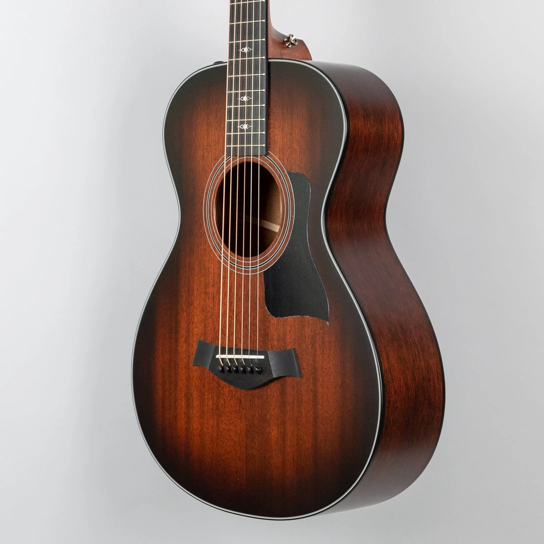 Taylor 322e 12-Fret V-Class Bracing (1204212050) 9 Taylor 322e 12-Fret V-Class Bracing (1204212050)