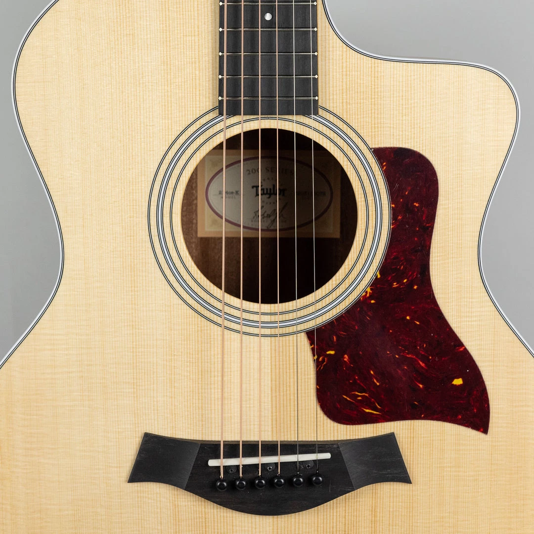 Acoustic Guitars Taylor 214ce-K Acoustic/Electric Guitar (2203152072) 7 Acoustic Guitars Taylor 214ce-K Acoustic/Electric Guitar (2203152072)
