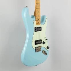 Fender Noventa Stratocaster In Daphne Blue