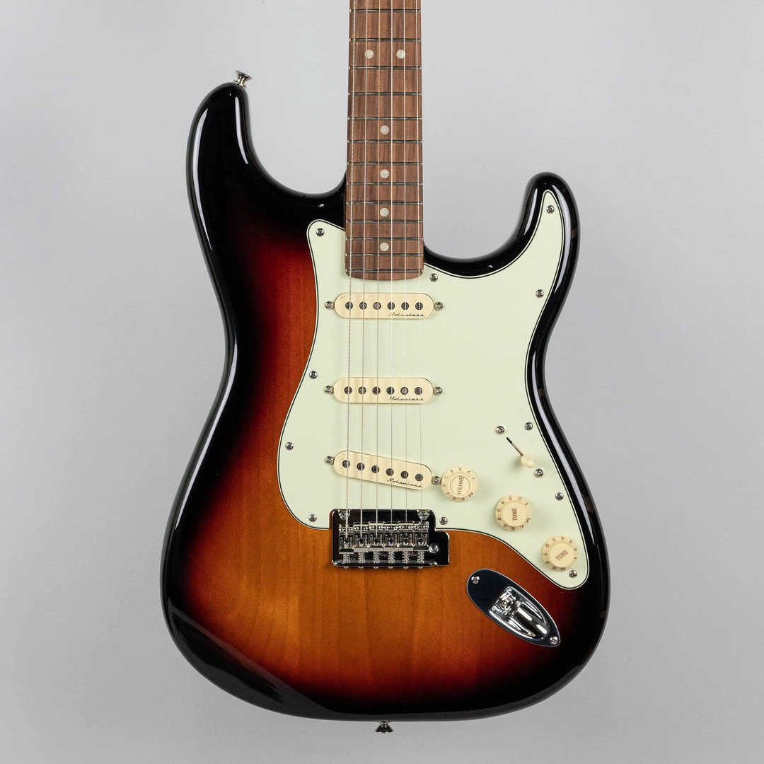 Fender Deluxe Roadhouse Stratocaster In 3-Color Sunburst (MX21209967) Electric Guitars 3 Fender Deluxe Roadhouse Stratocaster In 3-Color Sunburst (MX21209967) Electric Guitars