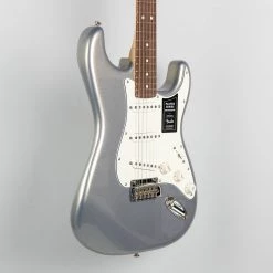 Electric Guitars Fender Player Stratocaster In Silver (MX21240210) 12 Electric Guitars Fender Player Stratocaster In Silver (MX21240210)