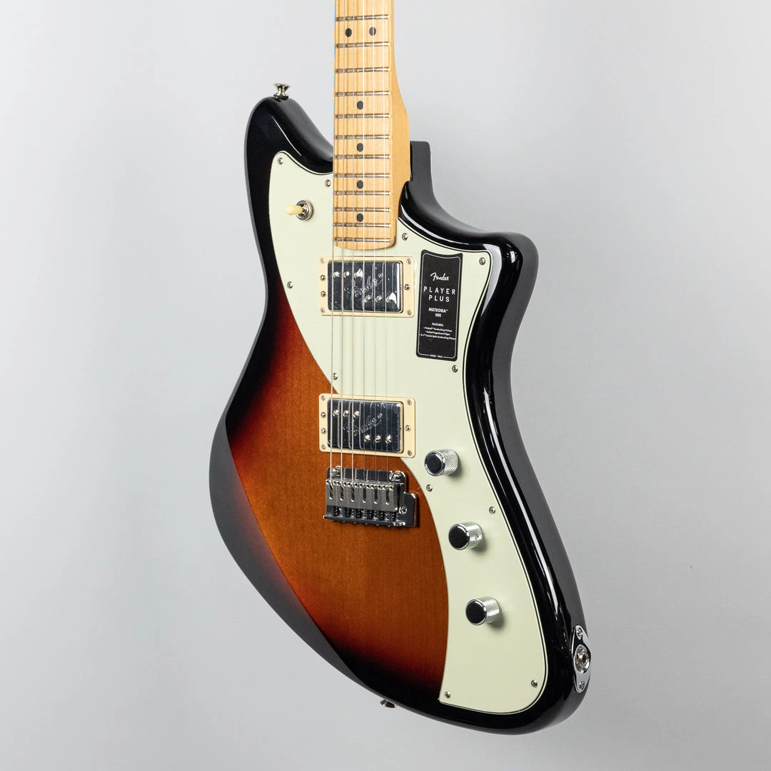 Electric Guitars Fender Player Plus Meteora HH In 3-Color Sunburst (MX22005615) 6 Electric Guitars Fender Player Plus Meteora HH In 3-Color Sunburst (MX22005615)