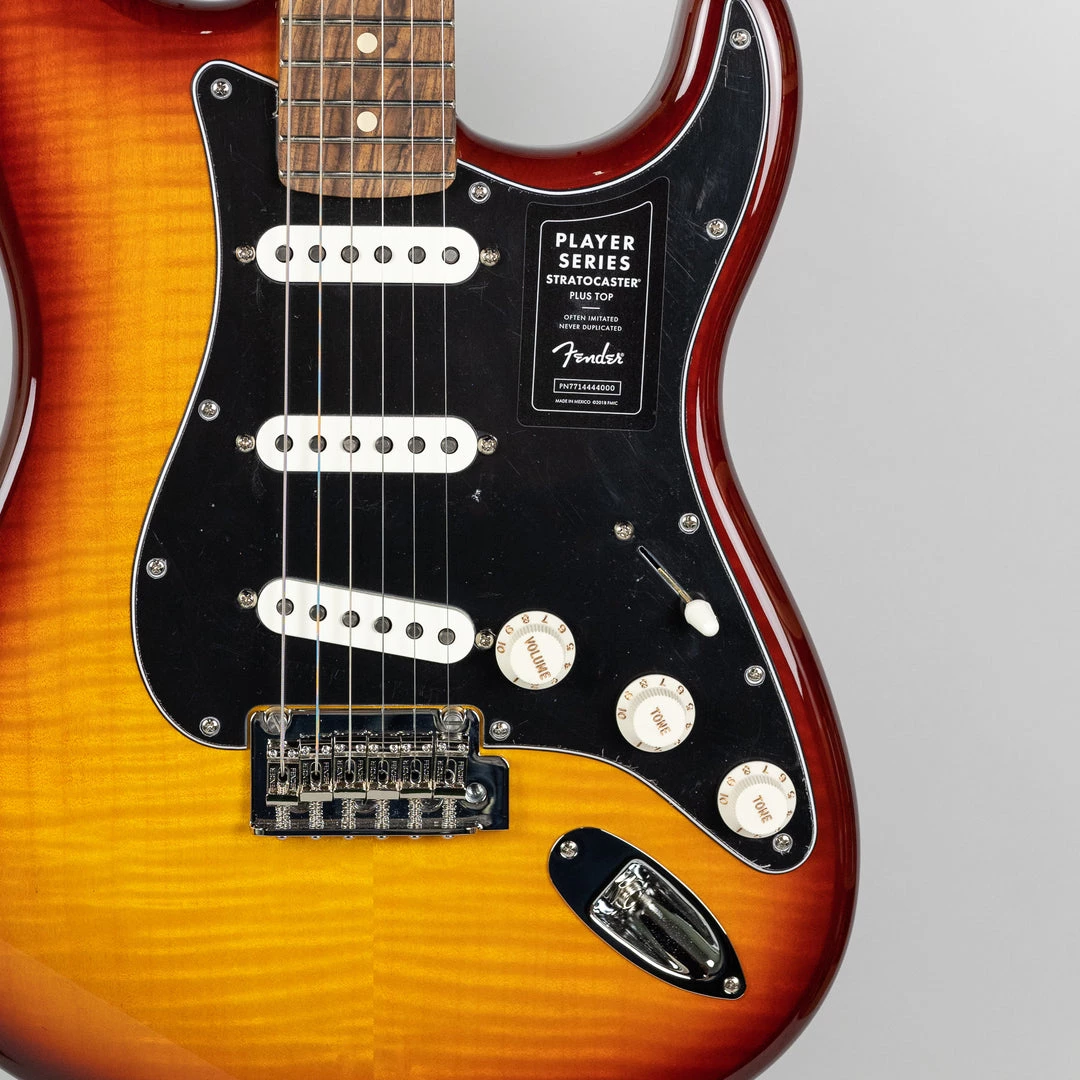 Fender Player Stratocaster Plus Top In Tobacco Sunburst (MX22051590) Electric Guitars 5 Fender Player Stratocaster Plus Top In Tobacco Sunburst (MX22051590) Electric Guitars