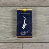 Vandoren Traditional Alto Sax Reeds Strength 2.5 (Box Of 10) Woodwind Accessories 2 Vandoren Traditional Alto Sax Reeds Strength 2.5 (Box Of 10) Woodwind Accessories