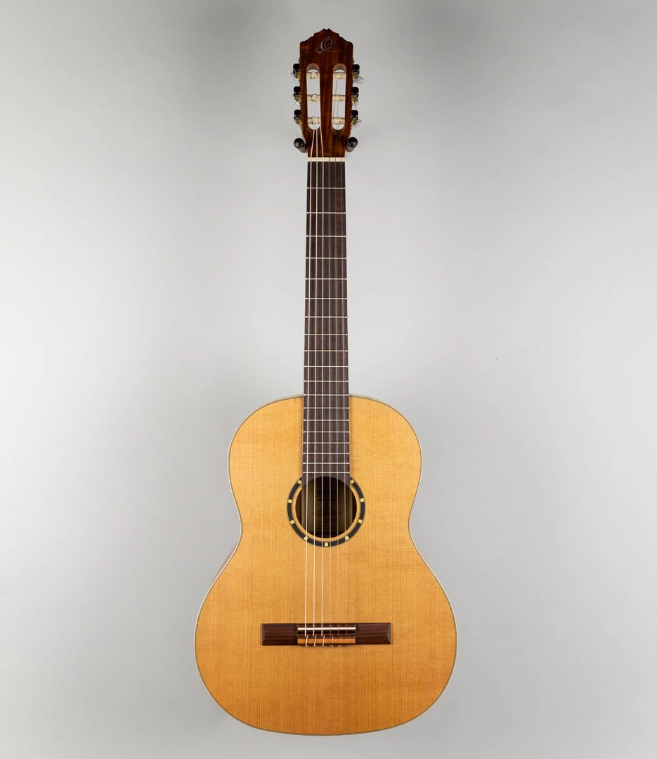 Acoustic Guitars Ortega R122 Family Series Nylon String Guitar 4 Acoustic Guitars Ortega R122 Family Series Nylon String Guitar