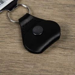 Fender Leather Pick Holder Keychain In Black 7 Fender Leather Pick Holder Keychain In Black