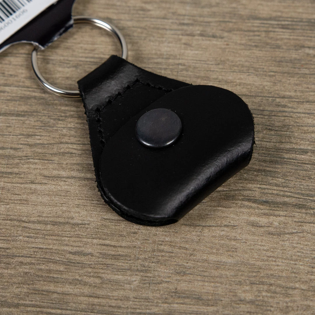 Fender Leather Pick Holder Keychain In Black 4 Fender Leather Pick Holder Keychain In Black