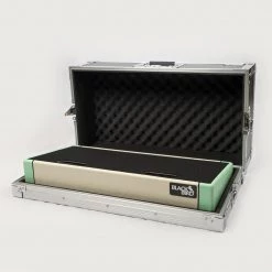 Blackbird 12 X 24 Custom Ivory/Seafoam Tolex Pedalboard With ATA Case