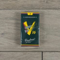 Vandoren V16 Alto Sax Reeds Strength 3 (Box Of 10) Woodwind Accessories