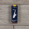 Woodwind Accessories Vandoren Traditional Tenor Sax Reeds Strength 3.5 (Box Of 5) 2 Woodwind Accessories Vandoren Traditional Tenor Sax Reeds Strength 3.5 (Box Of 5)