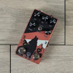 Walrus Audio Monument Harmonic Tap Tremolo V2 Effects Pedals