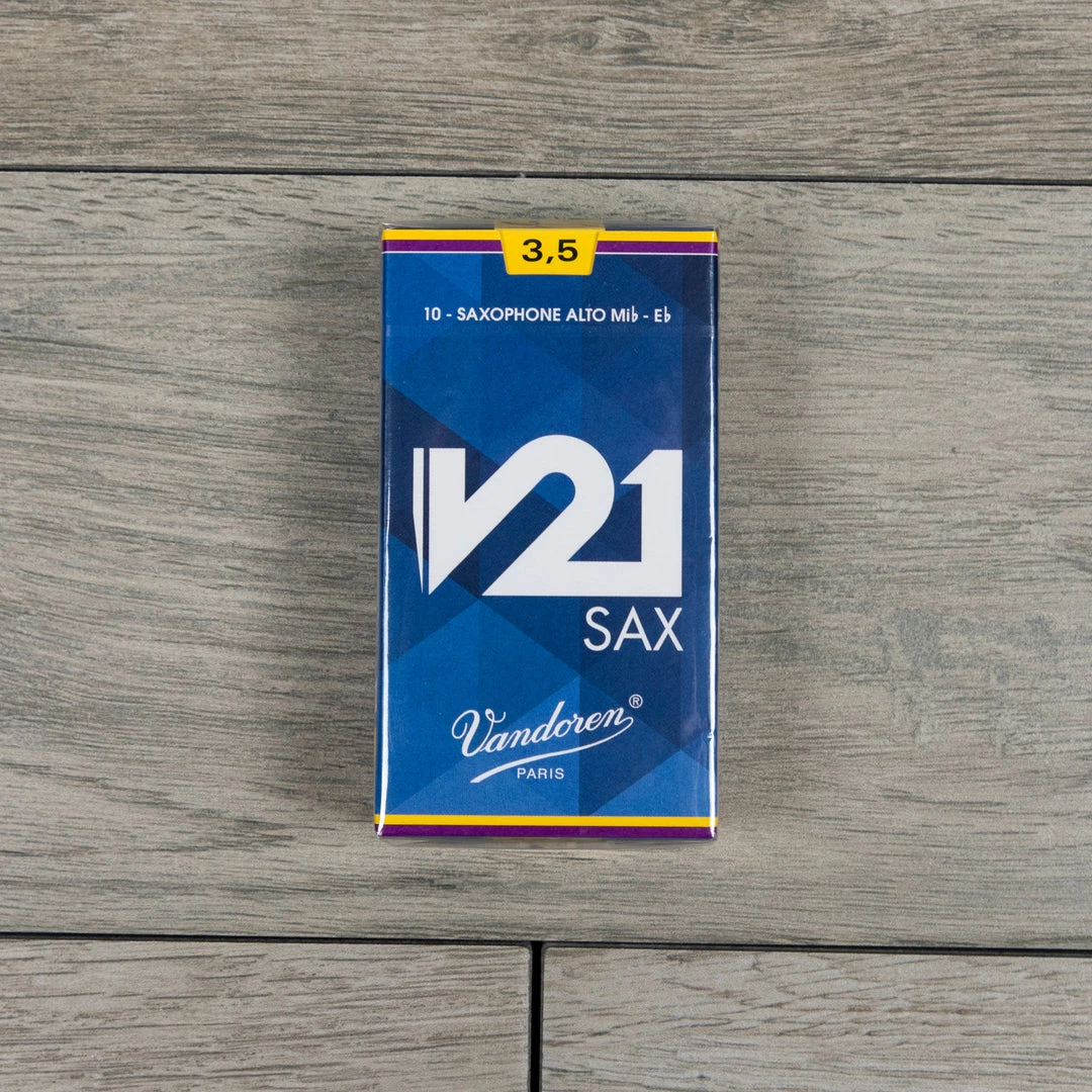 Vandoren V21 Alto Sax Reeds Strength 3.5 (Box Of 10) Woodwind Accessories 3 Vandoren V21 Alto Sax Reeds Strength 3.5 (Box Of 10) Woodwind Accessories