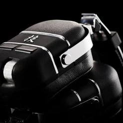 Boss WAZA - AIR Wireless Personal Guitar Amplification Headphones Guitar & Bass Amps