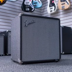 Guitar & Bass Amps Fender Rumble 40 (V3), 120V, Bass Amp Black/Silver